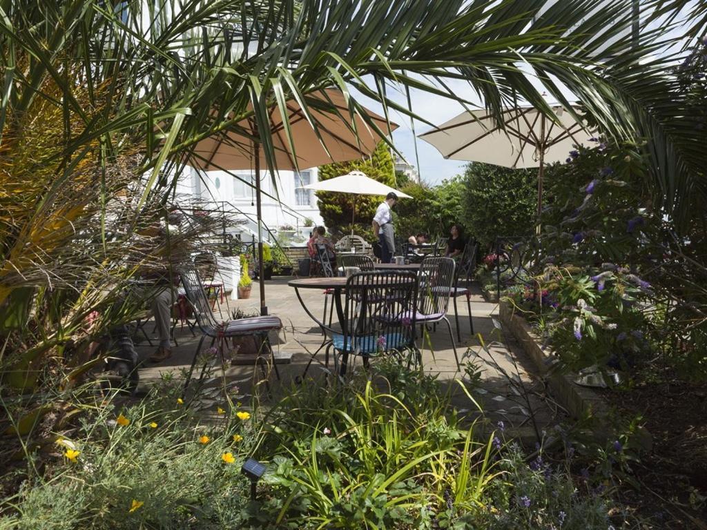 The Gleneagles Guesthouse Сътън он Сий Екстериор снимка